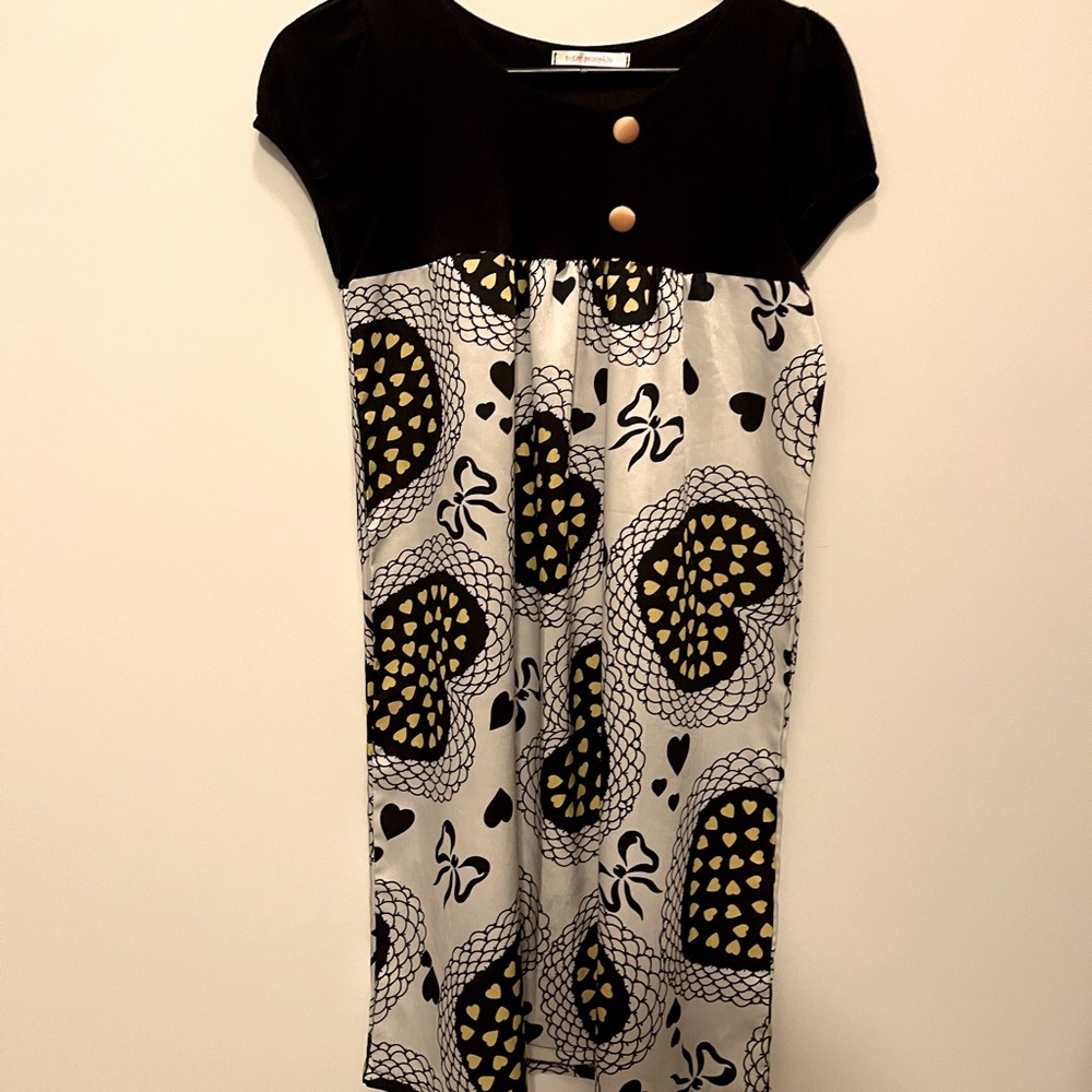 Cute boutique dress above the knee